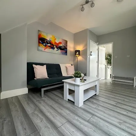 Dvm Escape Flat 3 Apartment *