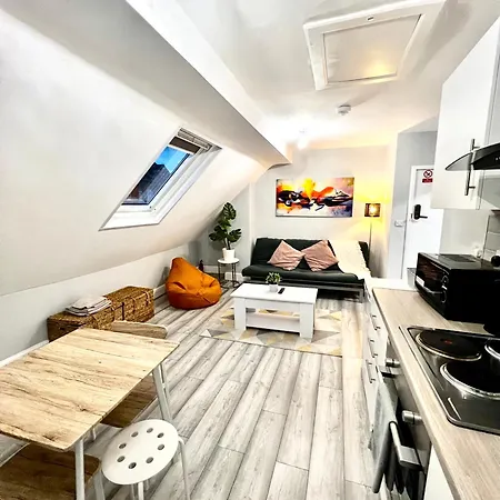 Dvm Escape Flat 3