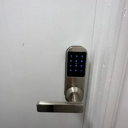 Dvm Escape Flat 3 Apartment